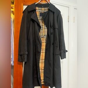 Burberry Black Trench Coat with Iconic Lining Size 10R